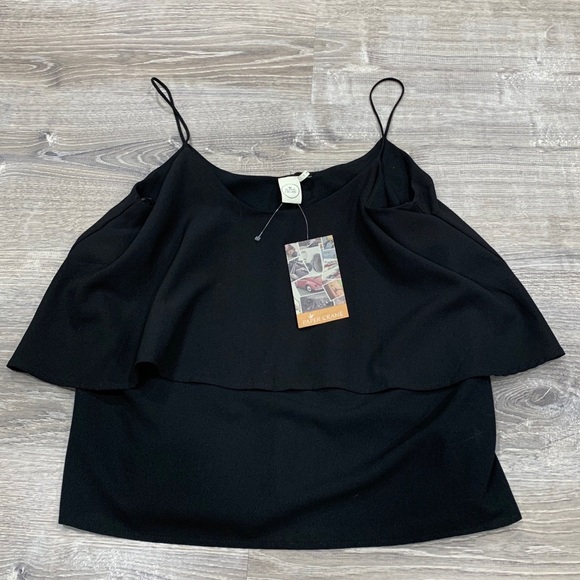 Paper Crane Tops - NWT Paper Crane Black Dressy Tank Size Small C10